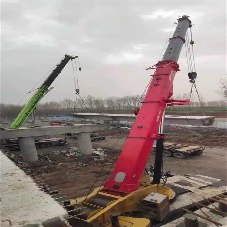 斗门钢构件起吊,吊点采用几点绑扎